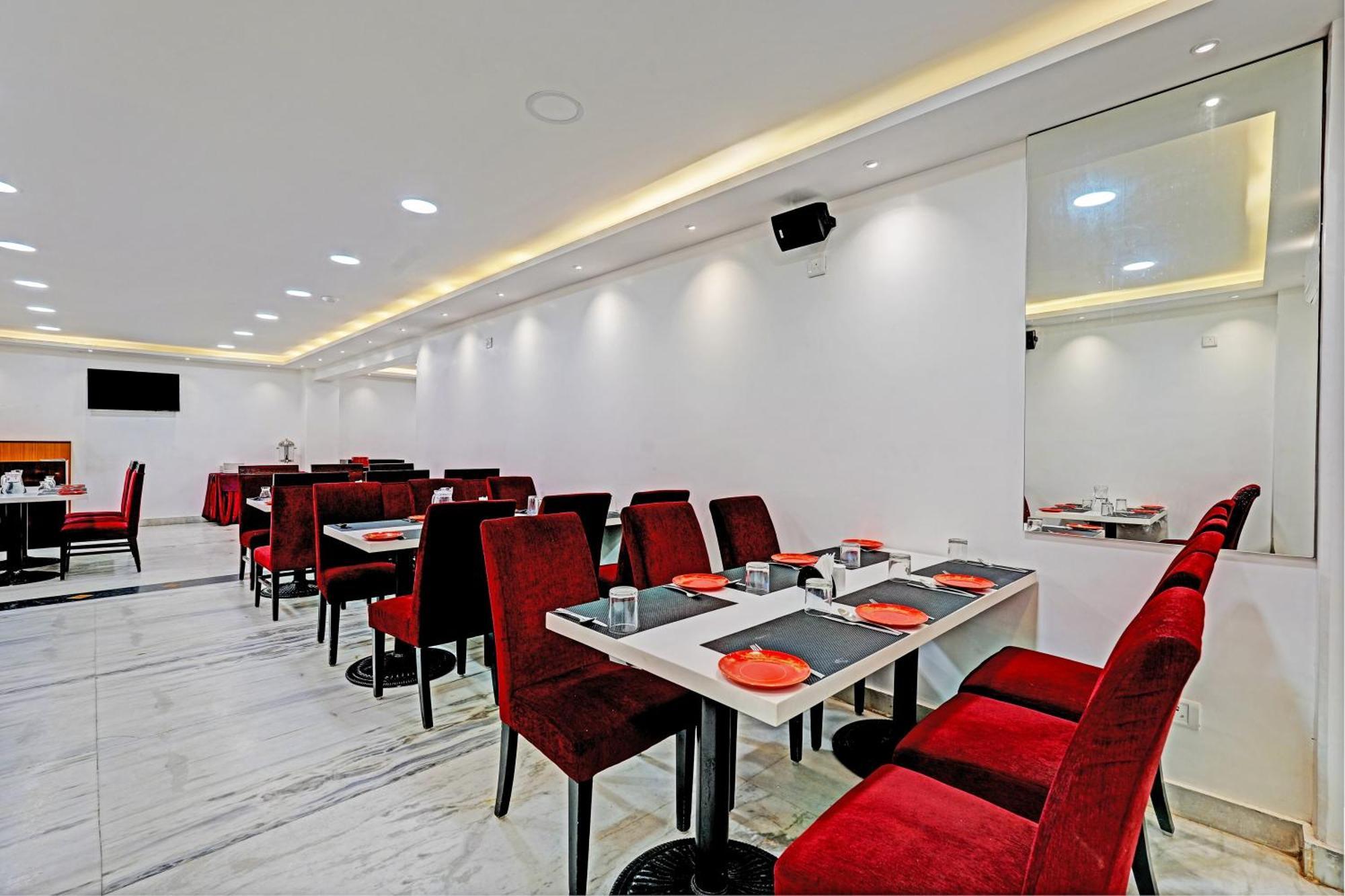 Hotel Hight Krone A Family Hotel Near Igi Airport Delhi นิวเดลี ภายนอก รูปภาพ