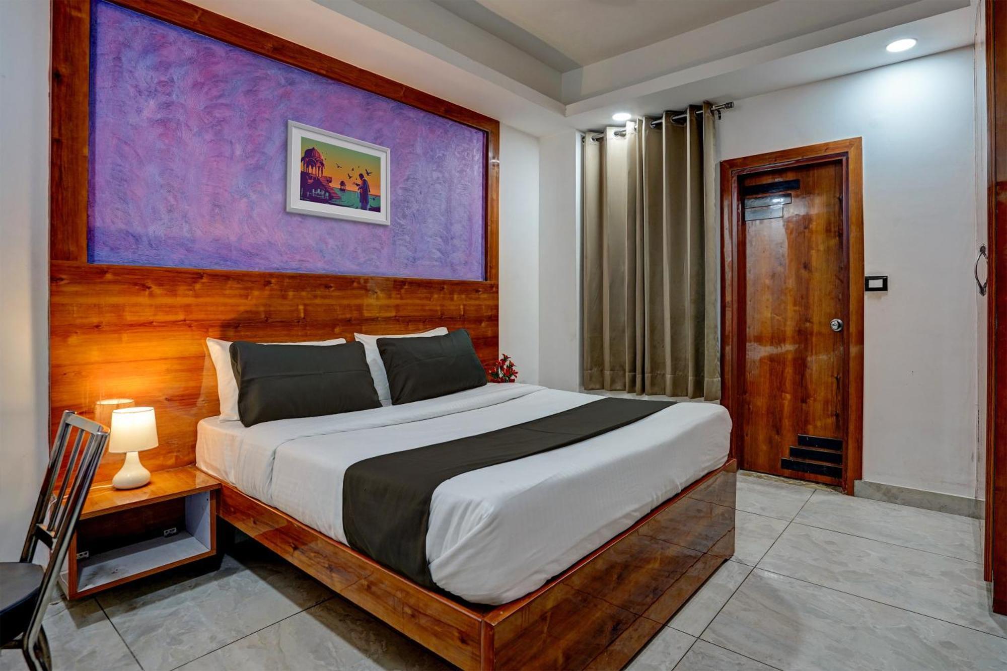Hotel Hight Krone A Family Hotel Near Igi Airport Delhi นิวเดลี ภายนอก รูปภาพ