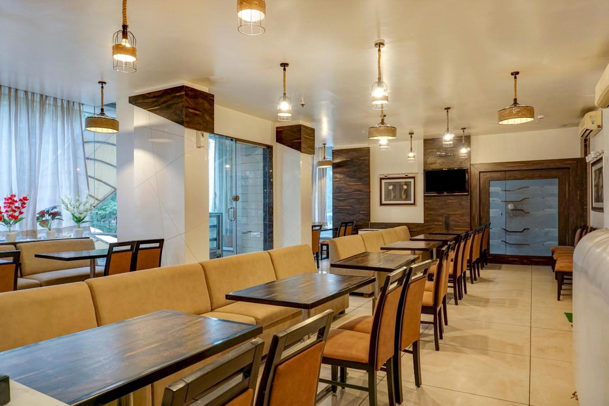 Hotel Hight Krone A Family Hotel Near Igi Airport Delhi นิวเดลี ภายนอก รูปภาพ