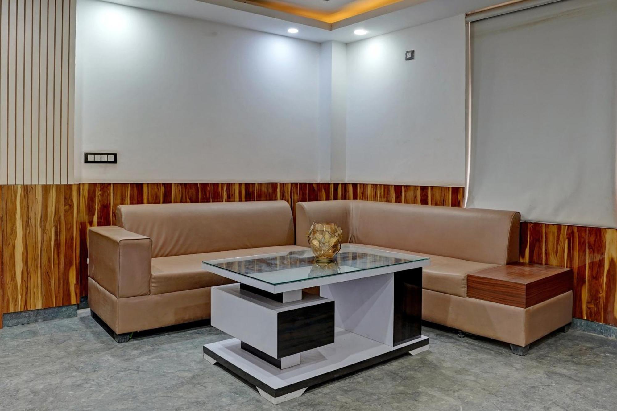 Hotel Hight Krone A Family Hotel Near Igi Airport Delhi นิวเดลี ภายนอก รูปภาพ