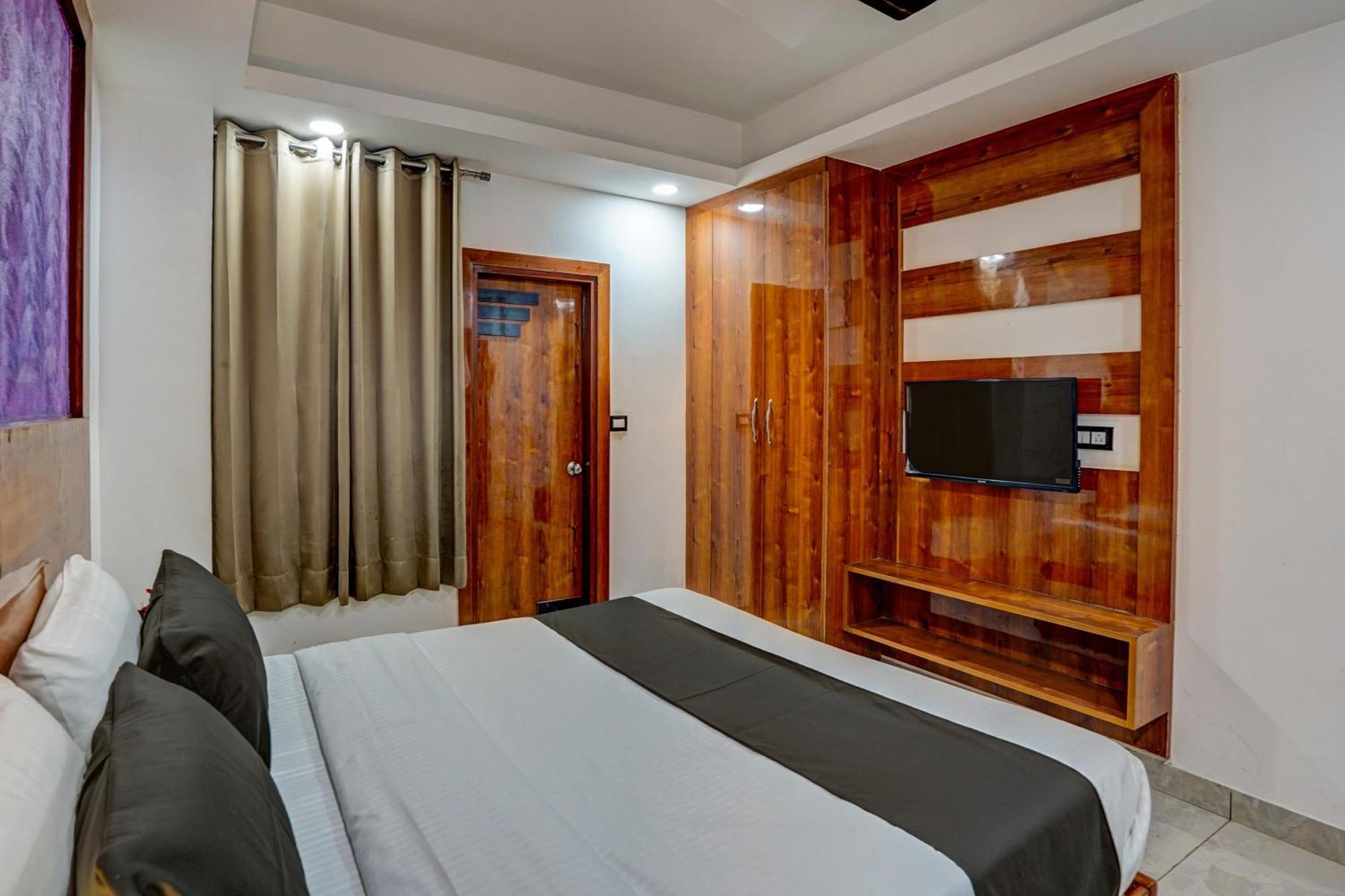 Hotel Hight Krone A Family Hotel Near Igi Airport Delhi นิวเดลี ภายนอก รูปภาพ
